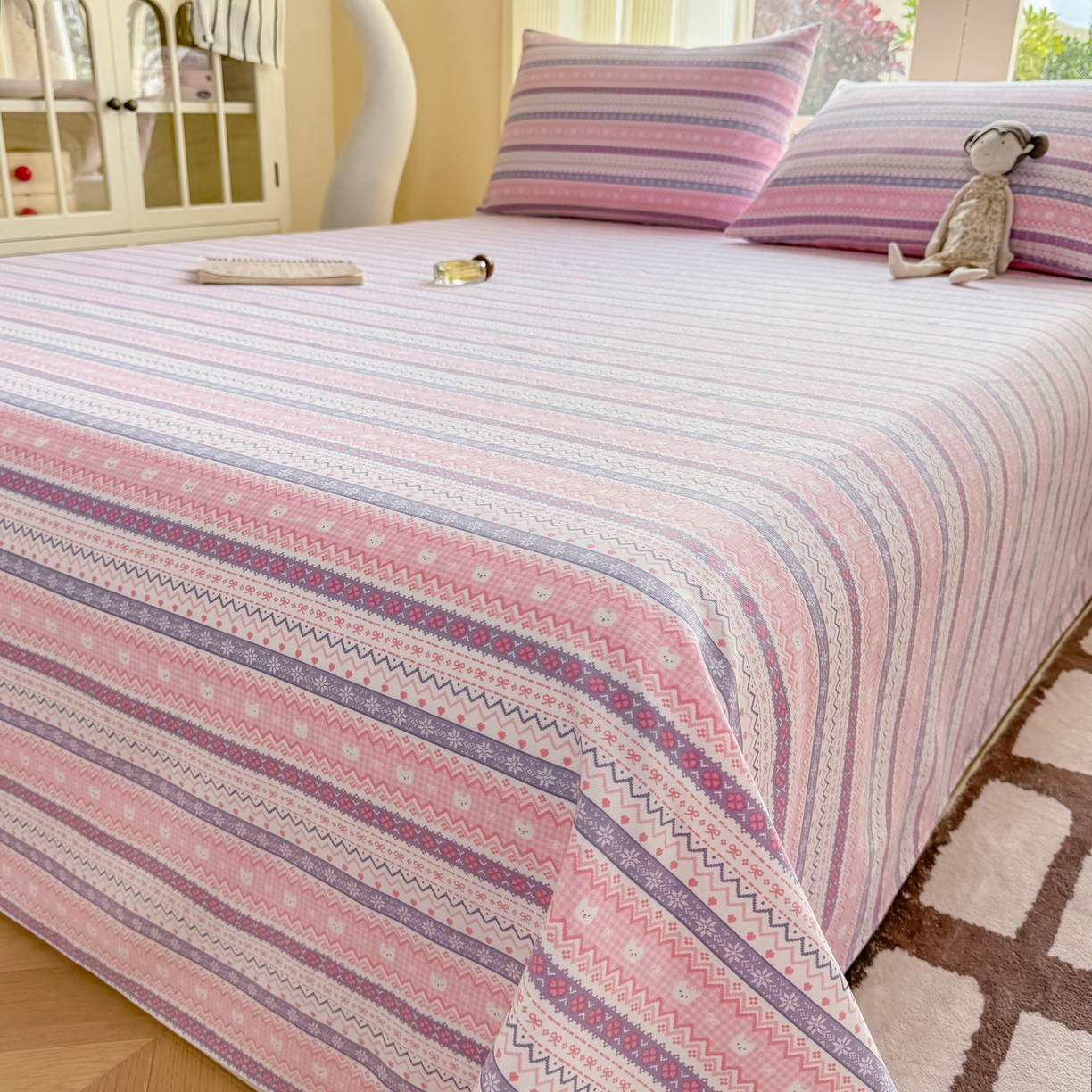 91家纺网 家纺一手货源 找家纺 康纳利 2026新款原棉老粗布透气印花床单 格韵-粉