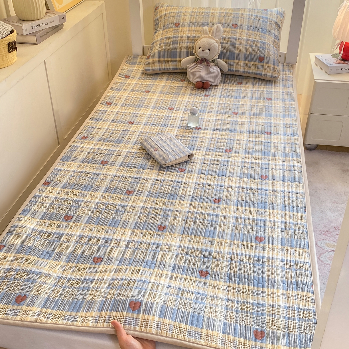 91家纺网 家纺一手货源 找家纺 康纳利 2026新款全棉床盖学生夹棉薄款床盖宿舍上下铺床垫三件套四季通用 格调