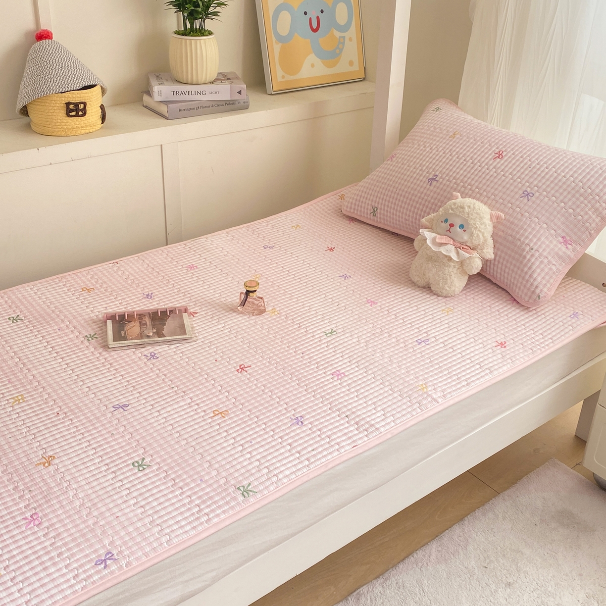 91家纺网 家纺一手货源 找家纺 康纳利 2026新款全棉床盖学生夹棉薄款床盖宿舍上下铺床垫三件套四季通用 蝴蝶结粉