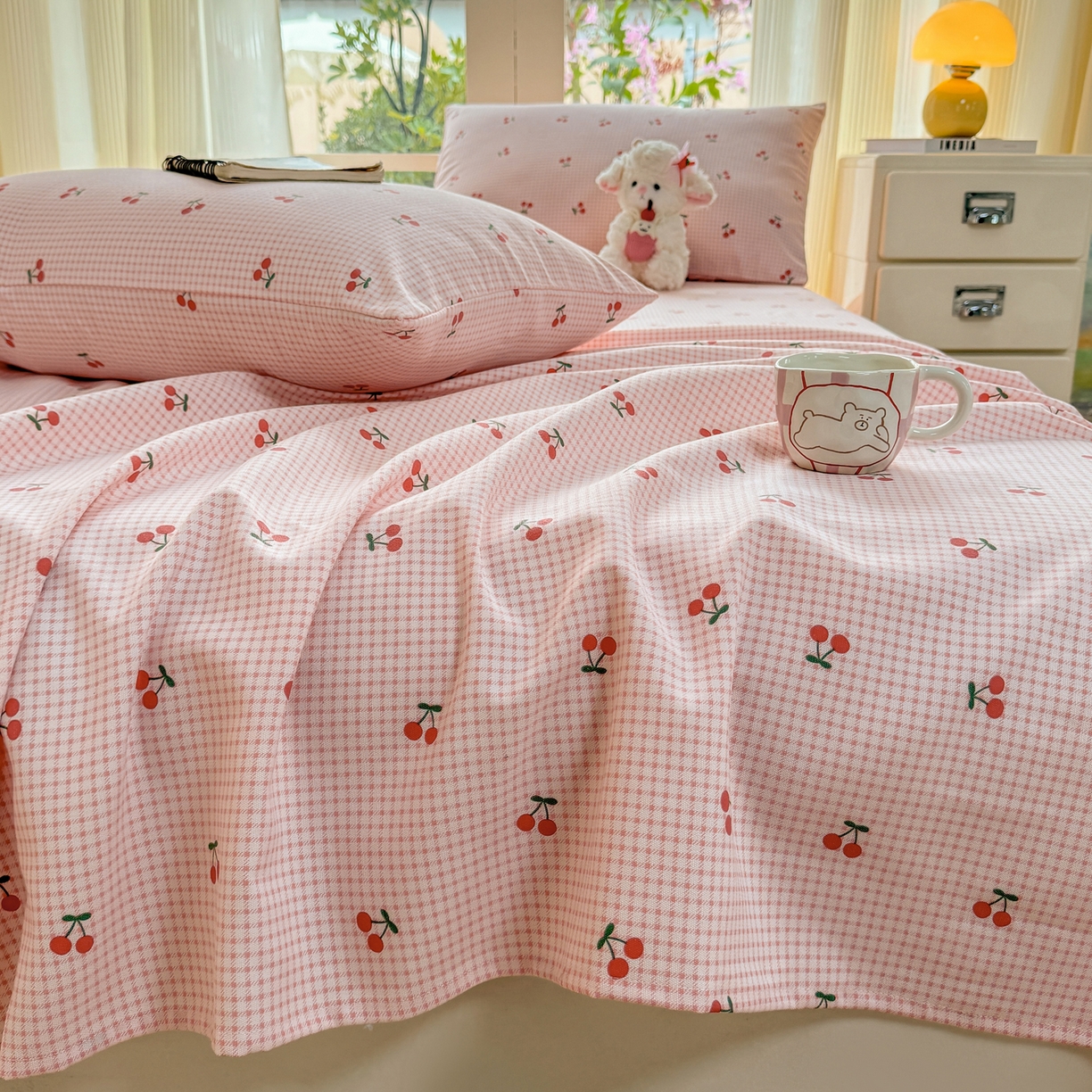 91家纺网 家纺一手货源 找家纺 康纳利 2026新款原棉老粗布透气印花床单 樱小格