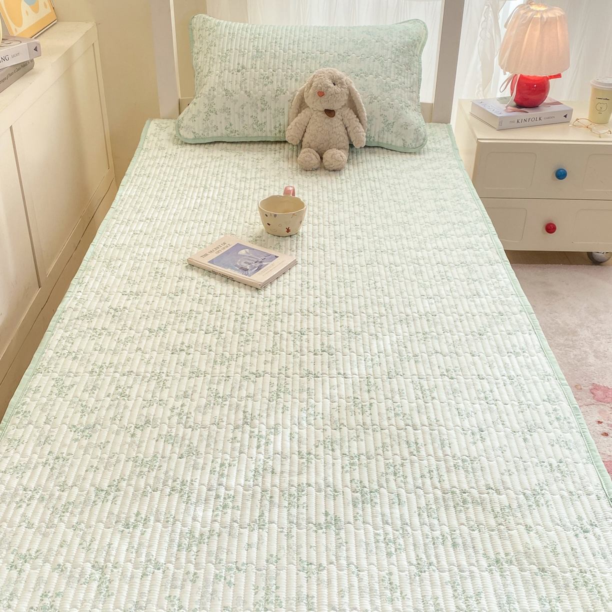 91家纺网 家纺一手货源 找家纺 康纳利 2026新款全棉床盖学生夹棉薄款床盖宿舍上下铺床垫三件套四季通用 莱茵春色