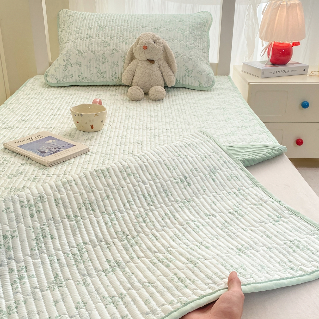 91家纺网 家纺一手货源 找家纺 康纳利 2026新款全棉床盖学生夹棉薄款床盖宿舍上下铺床垫三件套四季通用 莱茵春色