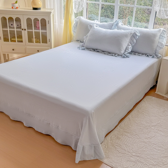 91家纺网 家纺一手货源 找家纺 赛丽雅 2026年新款直播爆款双层花边拼接蝴蝶结工艺款四件套床上用品 南法假日-天空蓝