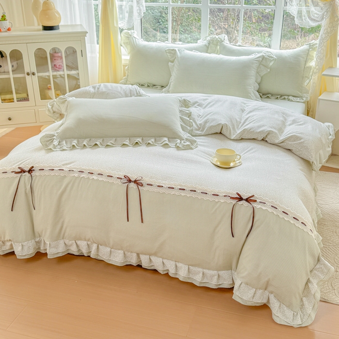 91家纺网 家纺一手货源 找家纺 赛丽雅 2026年新款直播爆款双层花边拼接蝴蝶结工艺款四件套床上用品 南法假日-仙草绿