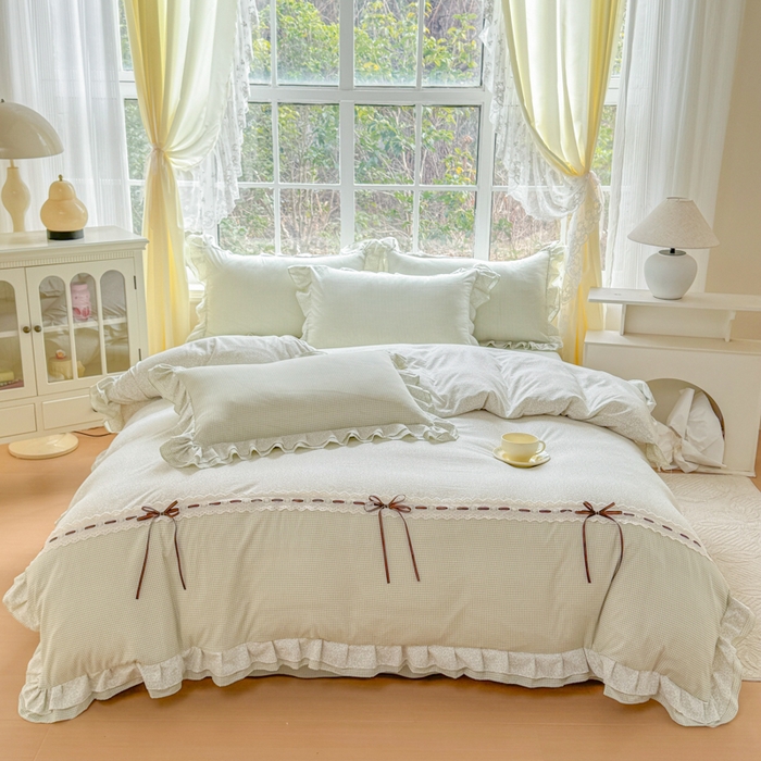 91家纺网 家纺一手货源 找家纺 赛丽雅 2026年新款直播爆款双层花边拼接蝴蝶结工艺款四件套床上用品 南法假日-仙草绿