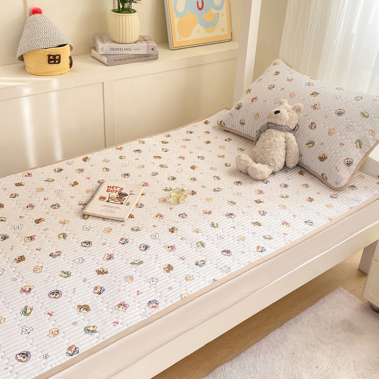 91家纺网 家纺一手货源 找家纺 康纳利 2026新款全棉床盖学生夹棉薄款床盖宿舍上下铺床垫三件套四季通用 小新一家