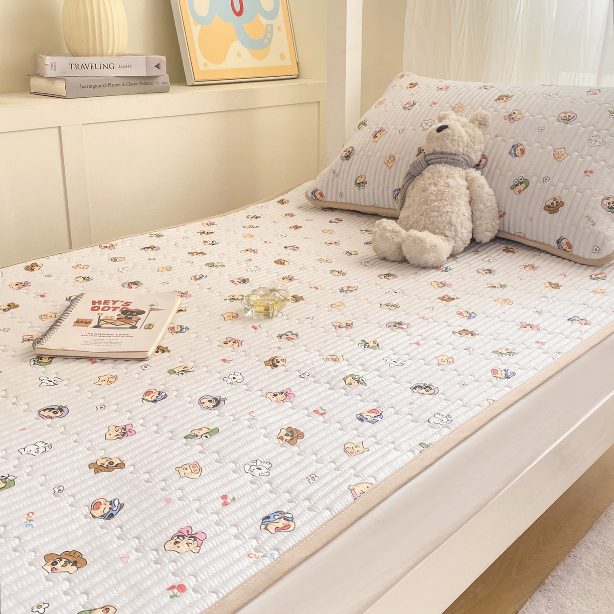 91家纺网 家纺一手货源 找家纺 康纳利 2026新款全棉床盖学生夹棉薄款床盖宿舍上下铺床垫三件套四季通用 小新一家