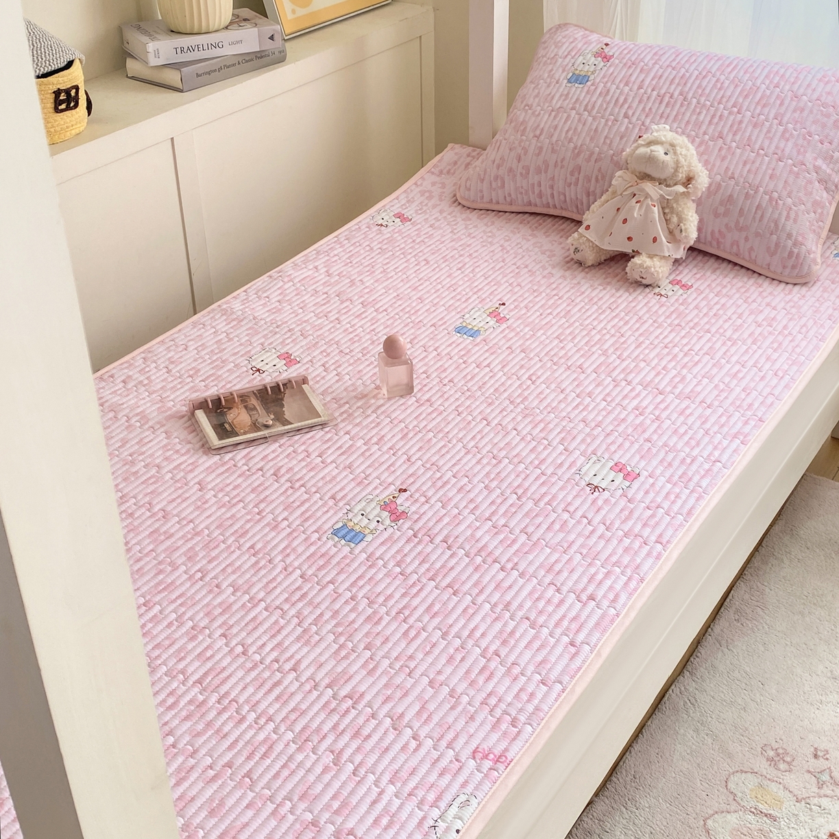 91家纺网 家纺一手货源 找家纺 康纳利 2026新款全棉床盖学生夹棉薄款床盖宿舍上下铺床垫三件套四季通用 KT粉