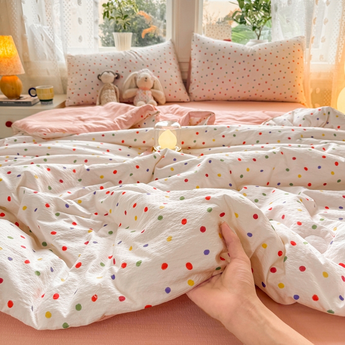 91家纺网 家纺一手货源 找家纺 丽美人家纺 2026春夏新款简单款皱皱纱夏被夏凉被空调被 彩色波点