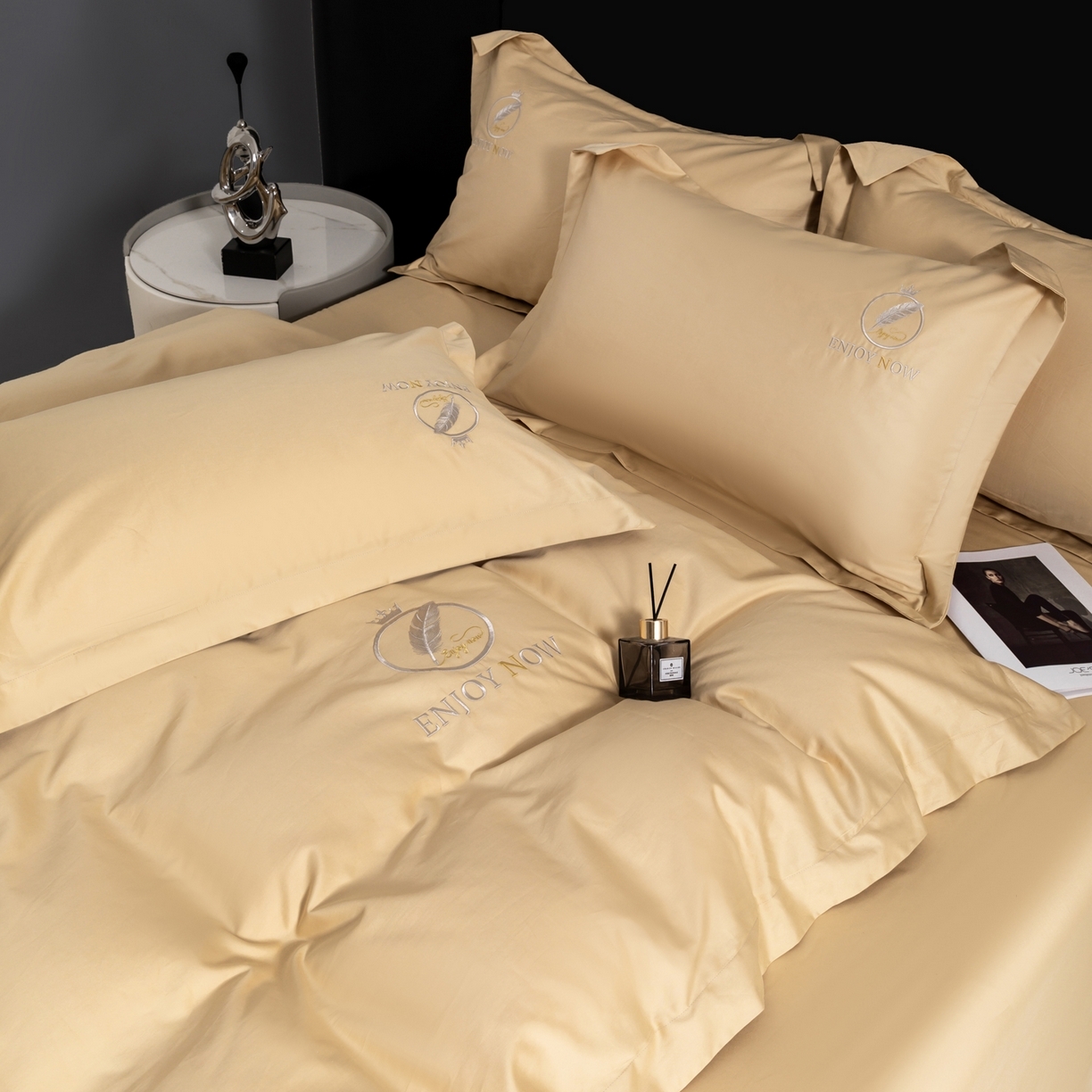 91家纺网 家纺一手货源 找家纺 宝时兰 2026新款全棉高支长绒棉纯色绣花刺绣四件套纯棉床单床笠款（高档礼盒包装）