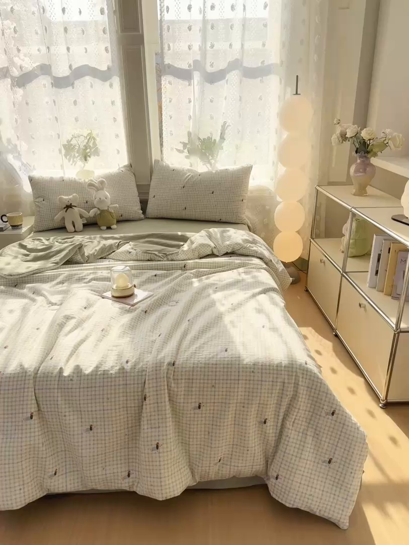 91家纺网 家纺一手货源 找家纺 丽美人家纺 2026春夏新款简单款皱皱纱夏被夏凉被空调被 腊肠狗