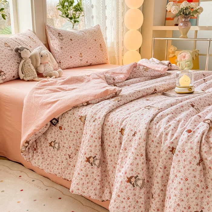 91家纺网 家纺一手货源 找家纺 丽美人家纺 2026春夏新款简单款皱皱纱夏被夏凉被空调被 玛丽