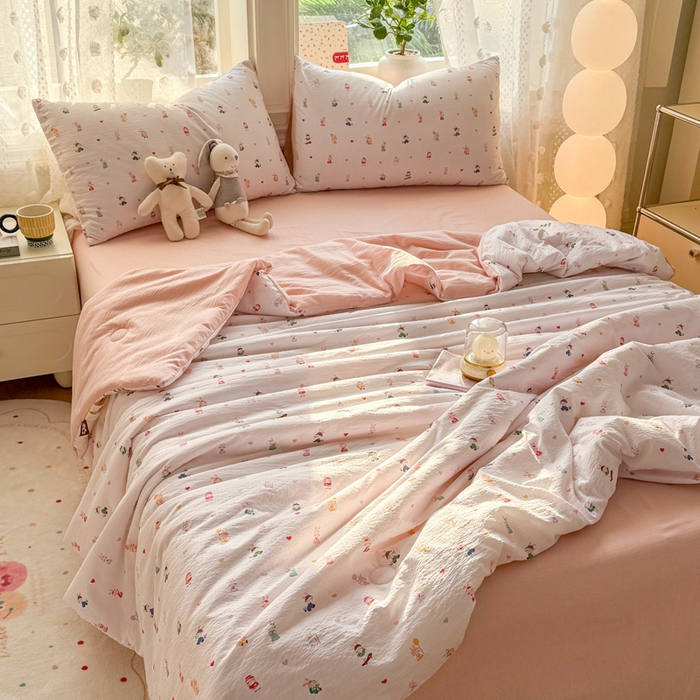 91家纺网 家纺一手货源 找家纺 丽美人家纺 2026春夏新款简单款皱皱纱夏被夏凉被空调被 桃心萌兔集