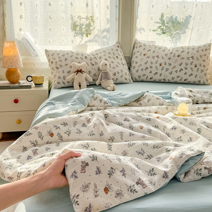 91家纺网 家纺一手货源 找家纺 丽美人家纺 2026春夏新款简单款皱皱纱夏被夏凉被空调被 紫雾叶兔