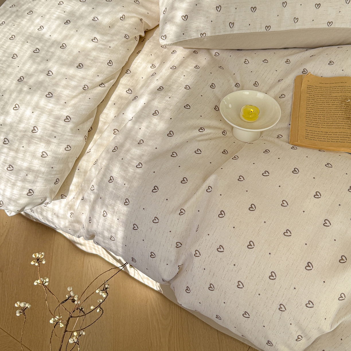 91家纺网 家纺一手货源 找家纺 铺尚美家纺 2026春夏新品色织棉麻棉纱小露麻系列皱皱纱四件套 小心心