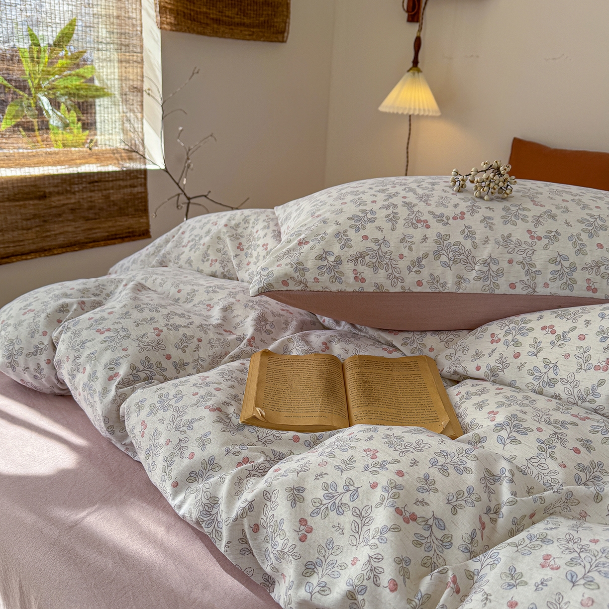 91家纺网 家纺一手货源 找家纺 铺尚美家纺 2026春夏新品色织棉麻棉纱小露麻系列皱皱纱四件套 梅果