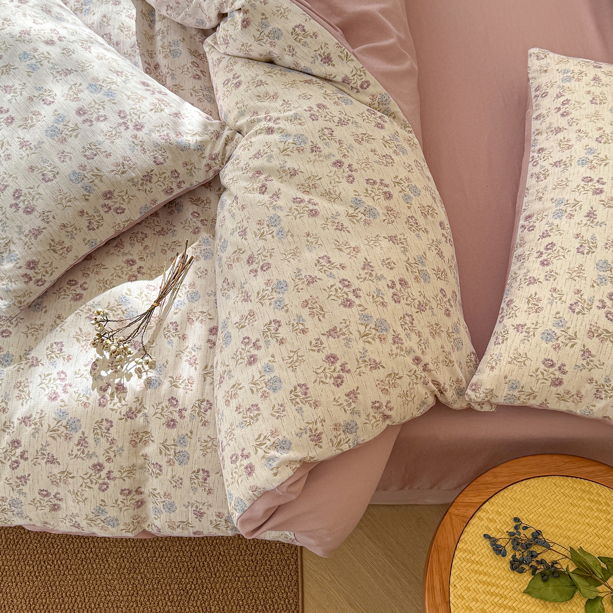 91家纺网 家纺一手货源 找家纺 铺尚美家纺 2026春夏新品色织棉麻棉纱小露麻系列皱皱纱四件套 春风里