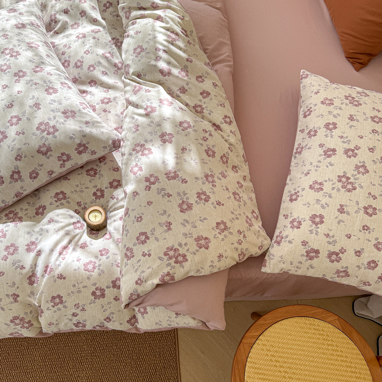 91家纺网 家纺一手货源 找家纺 铺尚美家纺 2026春夏新品色织棉麻棉纱小露麻系列皱皱纱四件套 花香满园