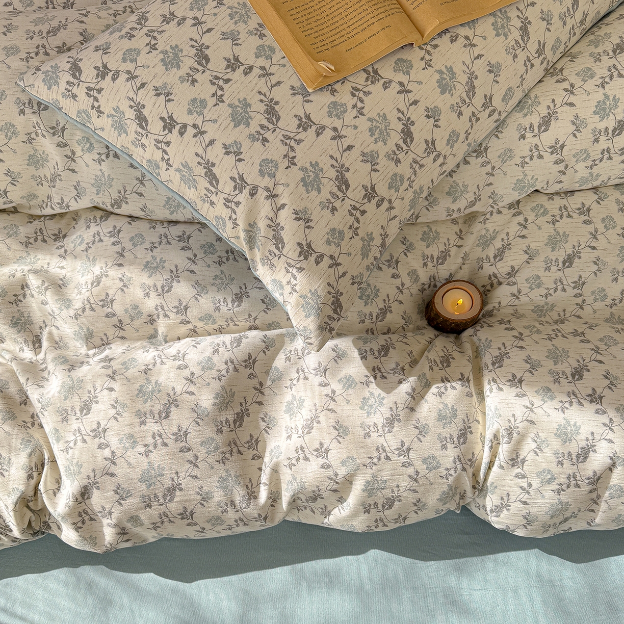 91家纺网 家纺一手货源 找家纺 铺尚美家纺 2026春夏新品色织棉麻棉纱小露麻系列皱皱纱四件套 洛可花影