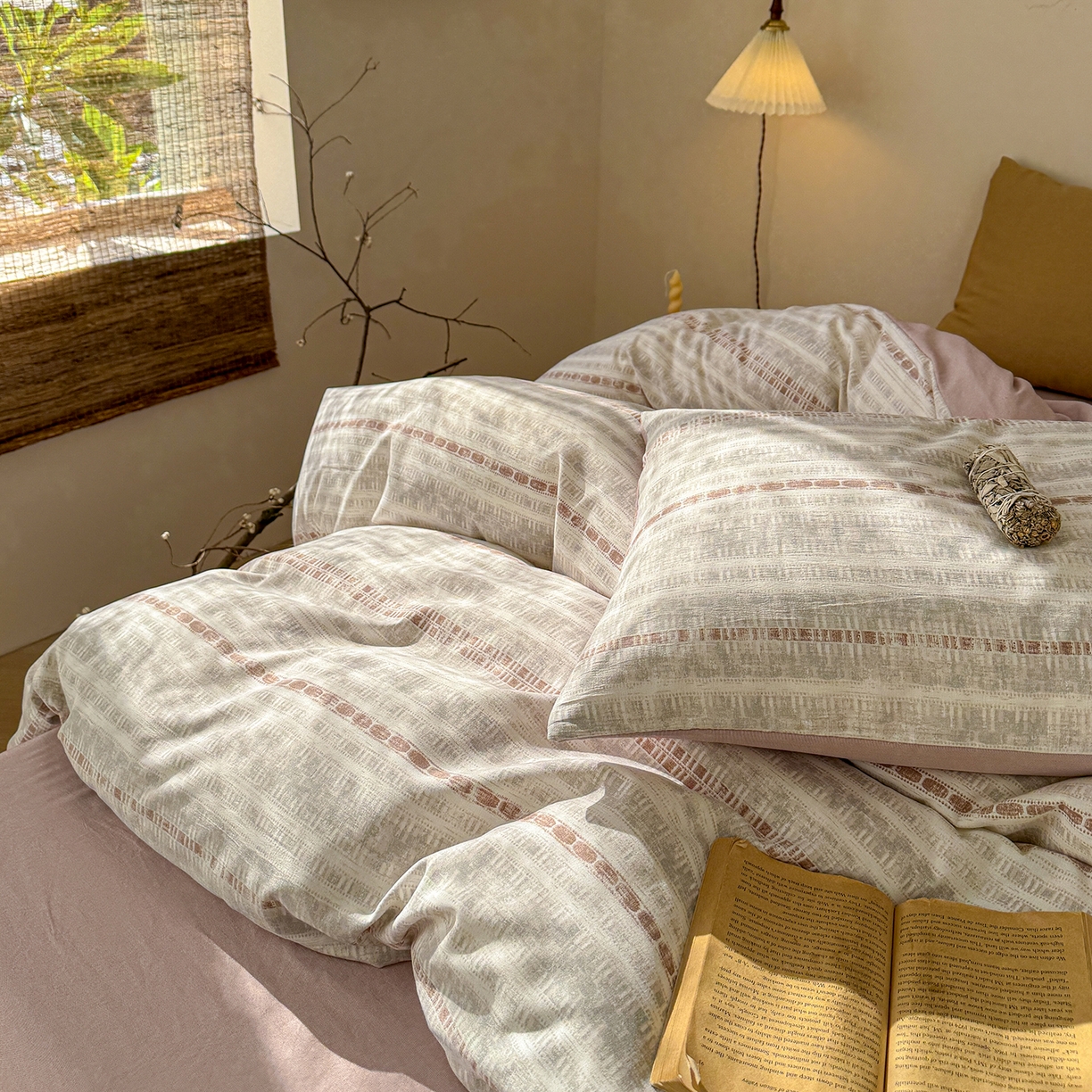 91家纺网 家纺一手货源 找家纺 铺尚美家纺 2026春夏新品色织棉麻棉纱小露麻系列皱皱纱四件套 极简条纹