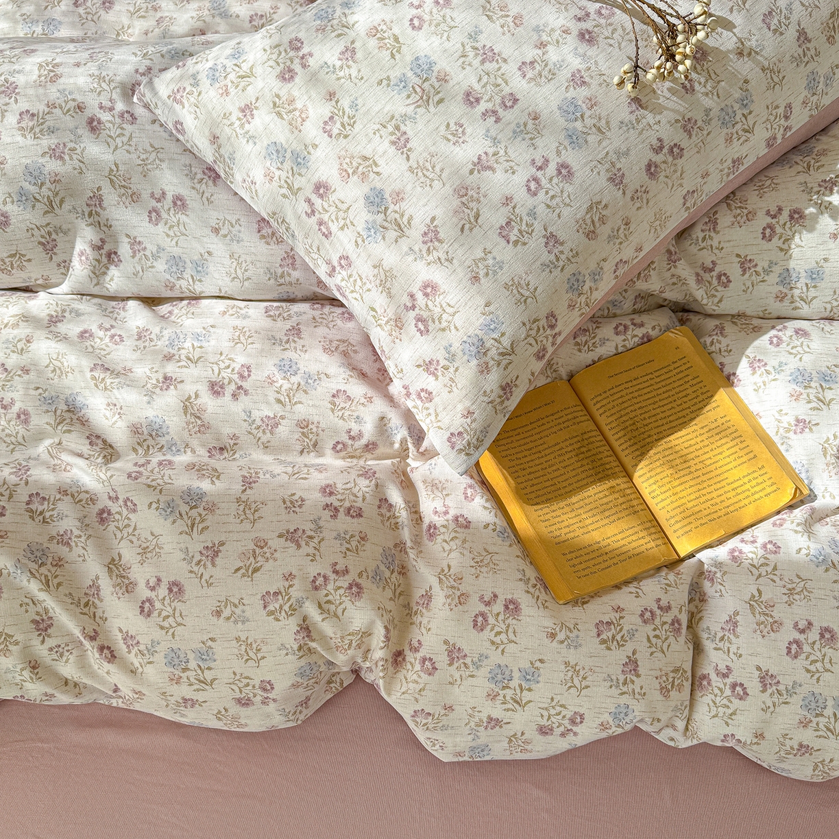 91家纺网 家纺一手货源 找家纺 铺尚美家纺 2026春夏新品色织棉麻棉纱小露麻系列皱皱纱四件套 春风里