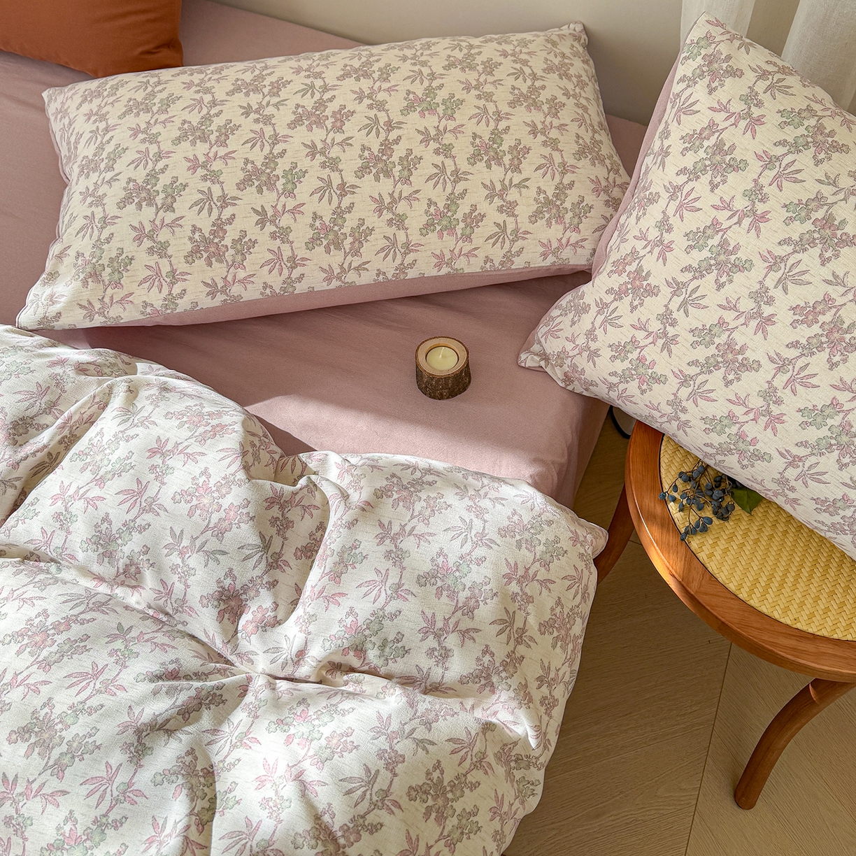 91家纺网 家纺一手货源 找家纺 铺尚美家纺 2026春夏新品色织棉麻棉纱小露麻系列皱皱纱四件套 扶摇花