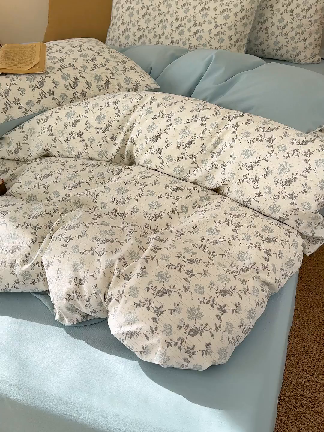 91家纺网 家纺一手货源 找家纺 铺尚美家纺 2026春夏新品色织棉麻棉纱小露麻系列皱皱纱四件套 洛可花影