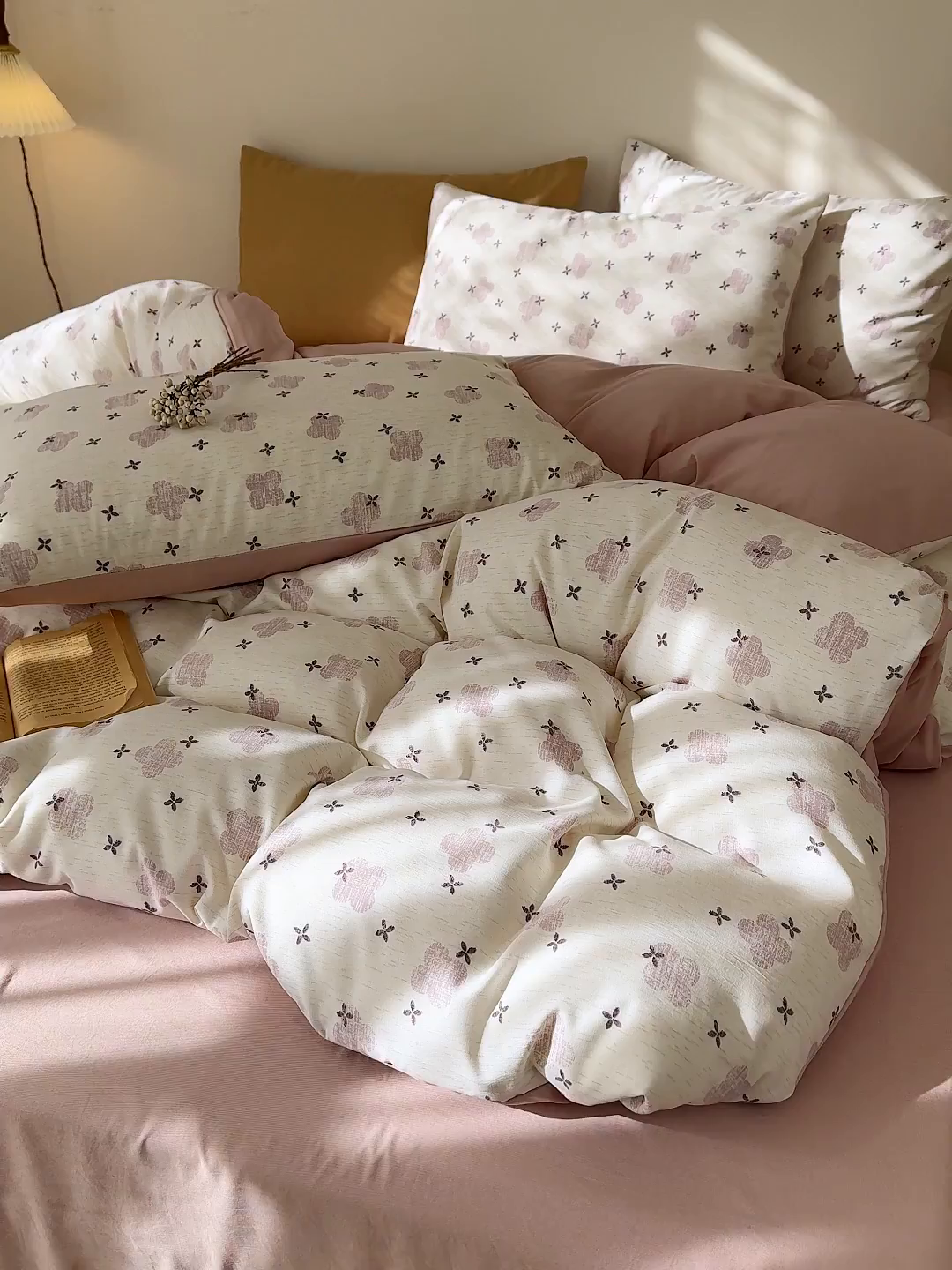 91家纺网 家纺一手货源 找家纺 铺尚美家纺 2026春夏新品色织棉麻棉纱小露麻系列皱皱纱四件套 四叶花粉