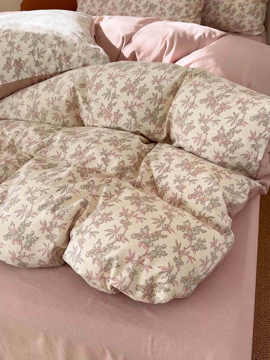 91家纺网 家纺一手货源 找家纺 铺尚美家纺 2026春夏新品色织棉麻棉纱小露麻系列皱皱纱四件套 扶摇花