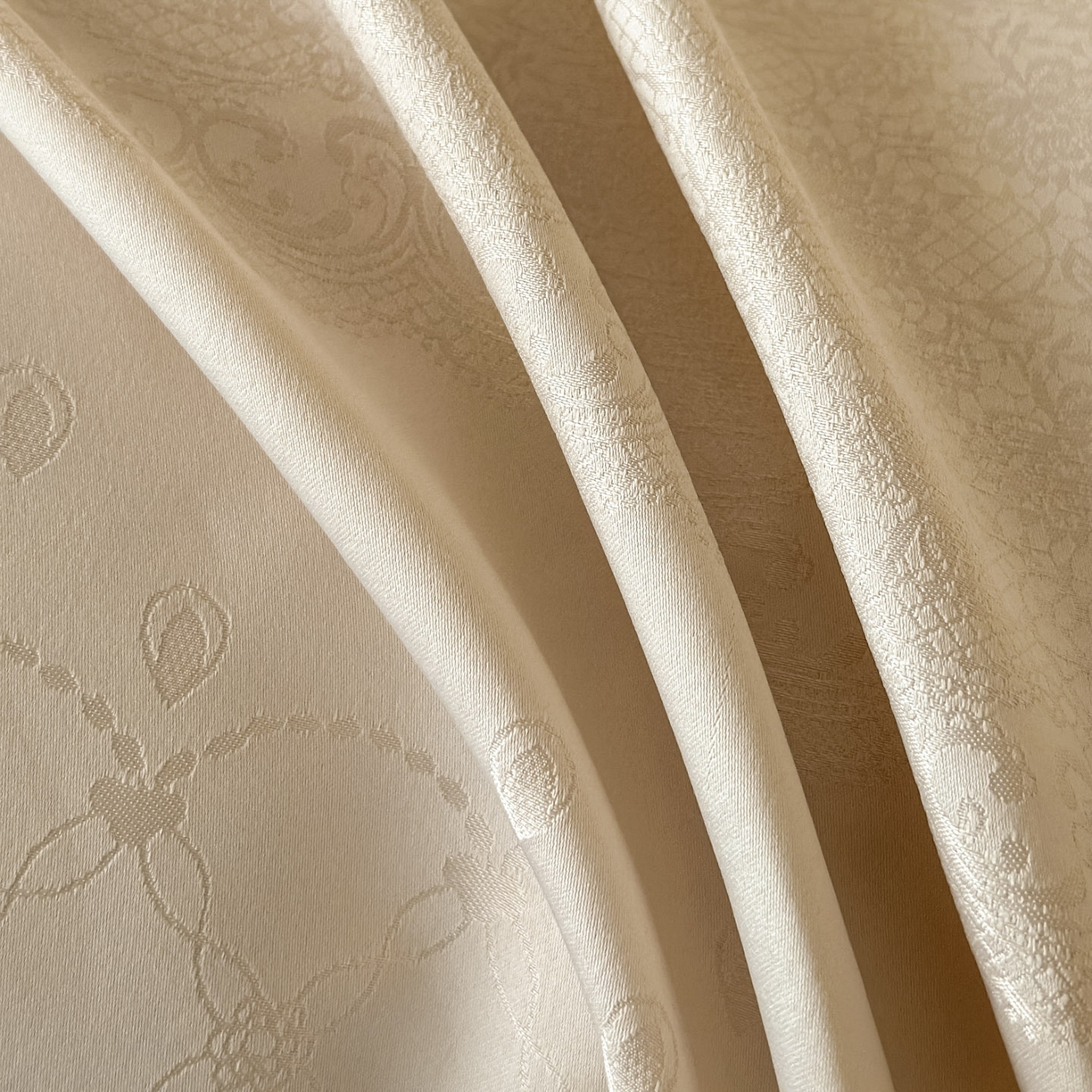 91家纺网 家纺一手货源 找家纺 首尔家纺 2026新款花边夹棉床盖四件套厚织提花款系列-提供买家秀 浮生若梦-香槟