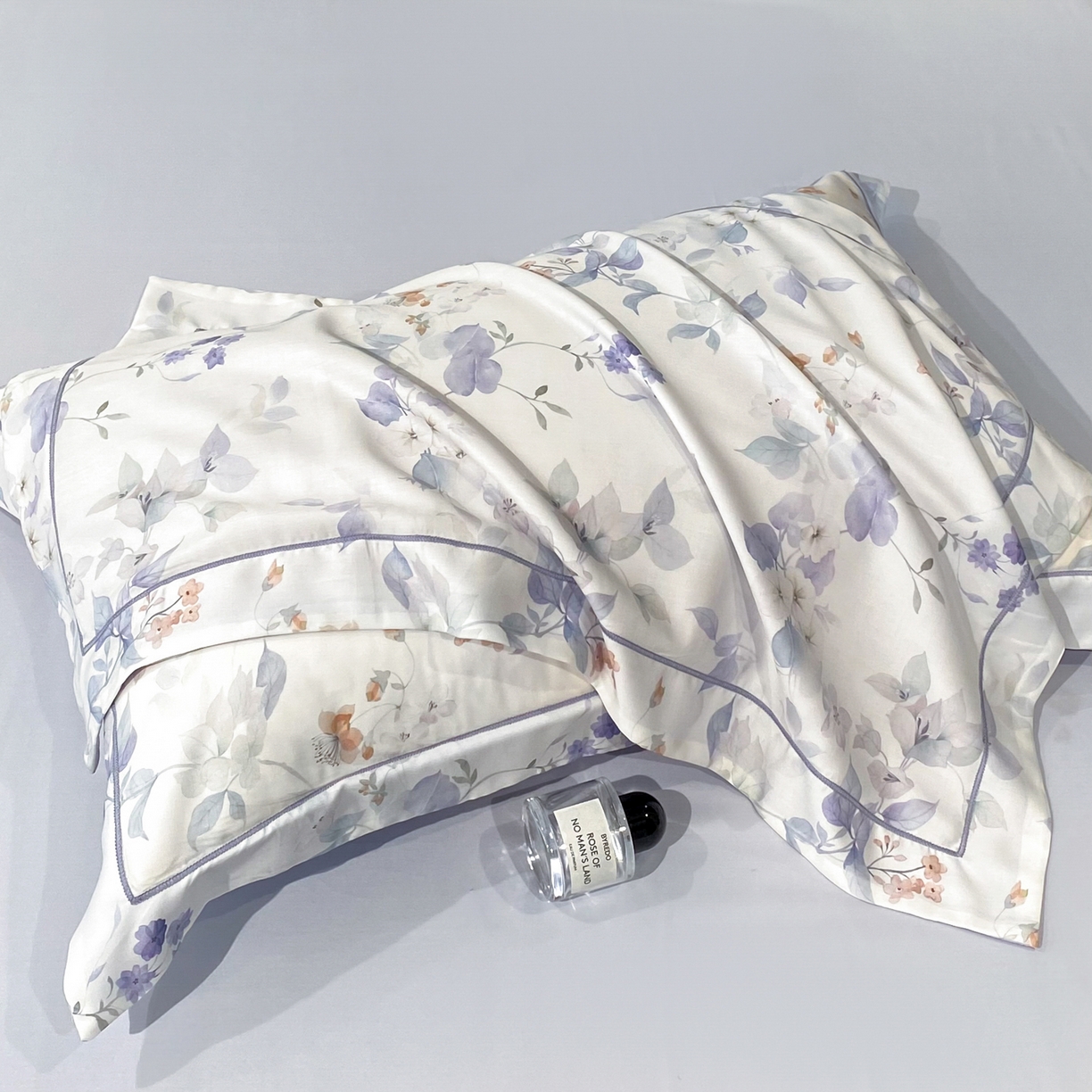 91家纺网 家纺一手货源 找家纺 启航家居 2026新款春夏天丝莱赛尔数码印花四件套 花颜外兰