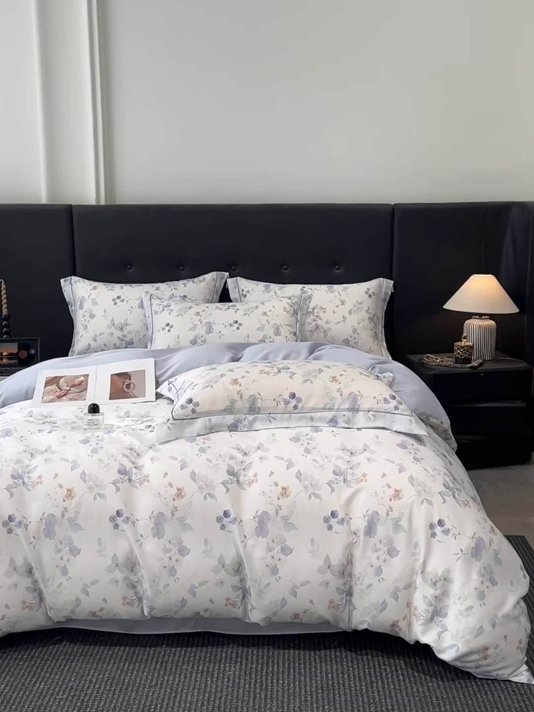 91家纺网 家纺一手货源 找家纺 启航家居 2026新款春夏天丝莱赛尔数码印花四件套 花颜外兰