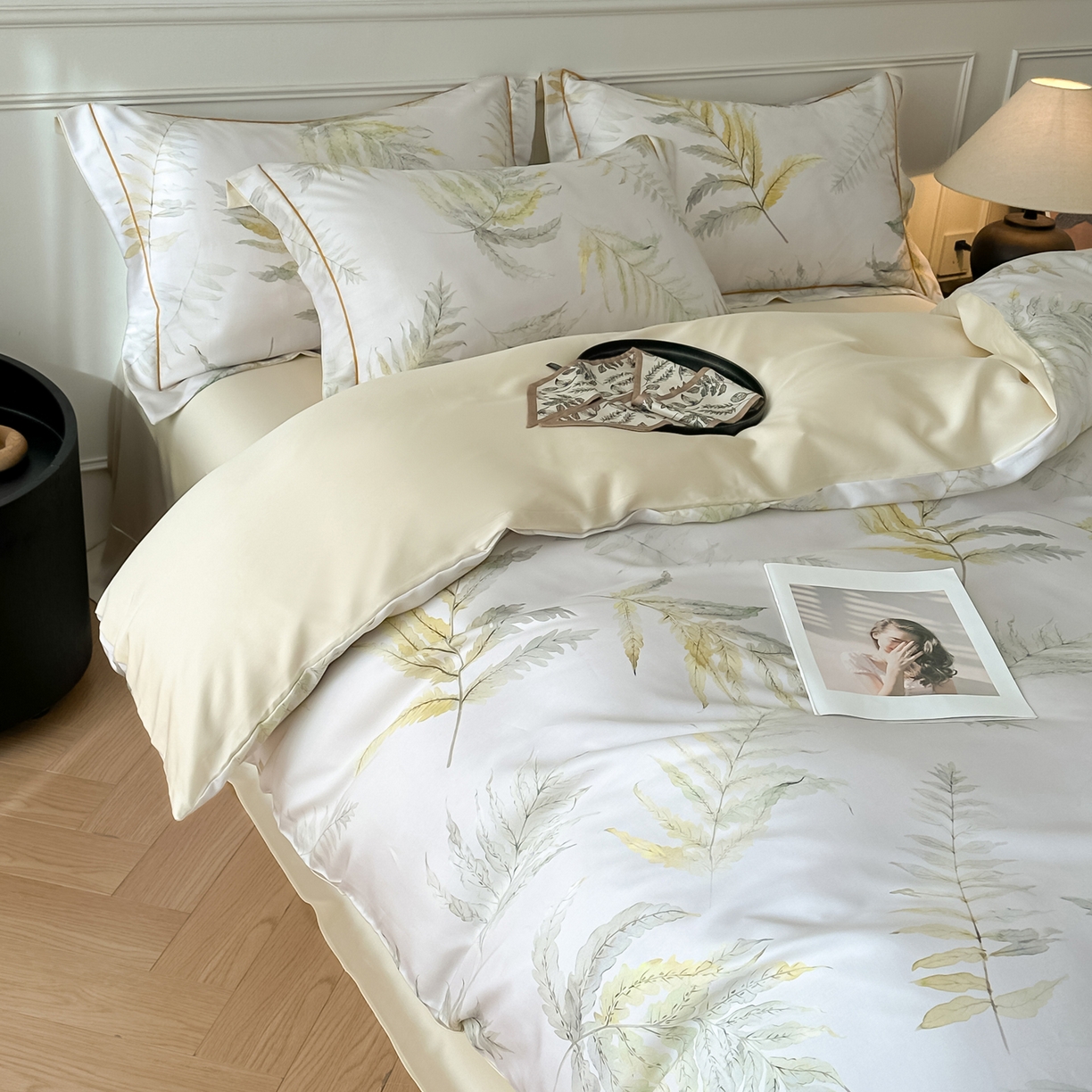 91家纺网 家纺一手货源 找家纺 启航家居 2026新款春夏天丝莱赛尔数码印花四件套 半纸叶灰