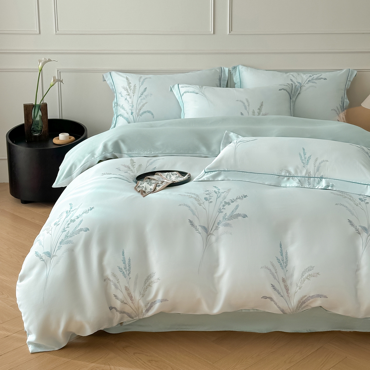 91家纺网 家纺一手货源 找家纺 启航家居 2026新款春夏天丝莱赛尔数码印花四件套 池禾韵兰