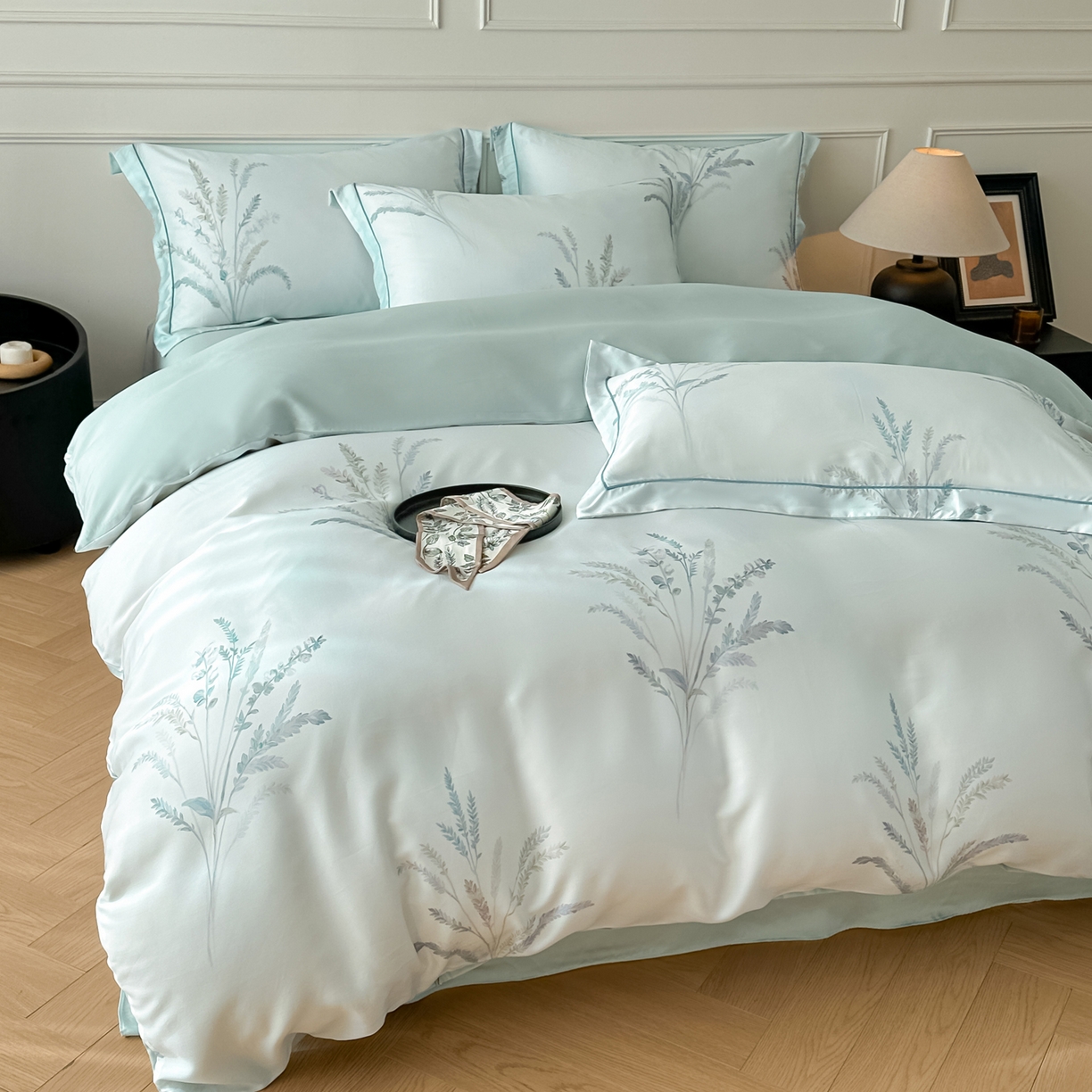 91家纺网 家纺一手货源 找家纺 启航家居 2026新款春夏天丝莱赛尔数码印花四件套 池禾韵兰