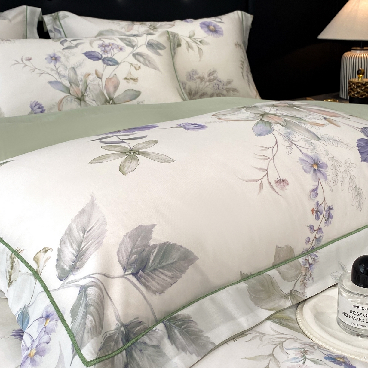 91家纺网 家纺一手货源 找家纺 启航家居 2026新款春夏天丝莱赛尔数码印花四件套 春溢然绿