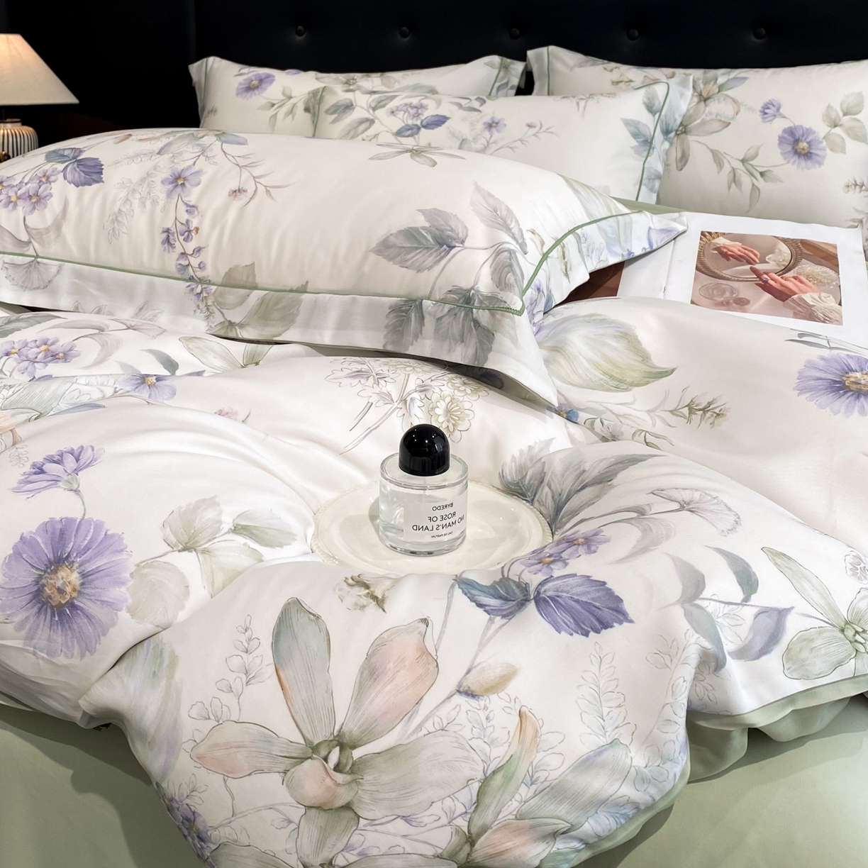 91家纺网 家纺一手货源 找家纺 启航家居 2026新款春夏天丝莱赛尔数码印花四件套 春溢然绿