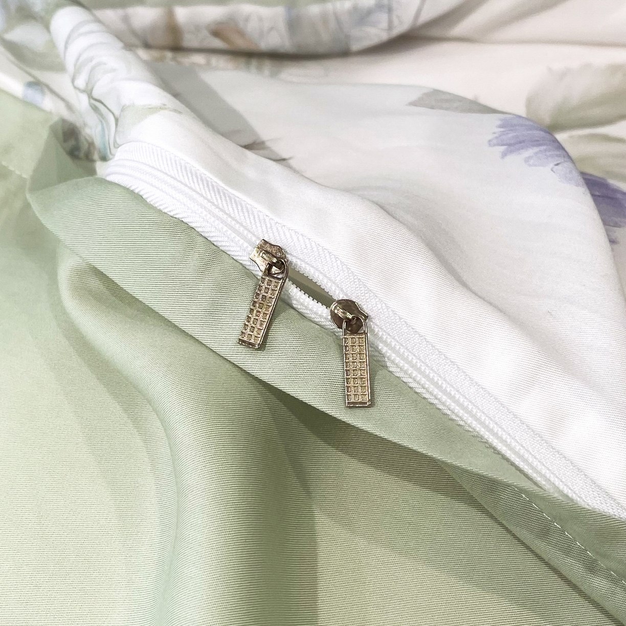 91家纺网 家纺一手货源 找家纺 启航家居 2026新款春夏天丝莱赛尔数码印花四件套 春溢然绿