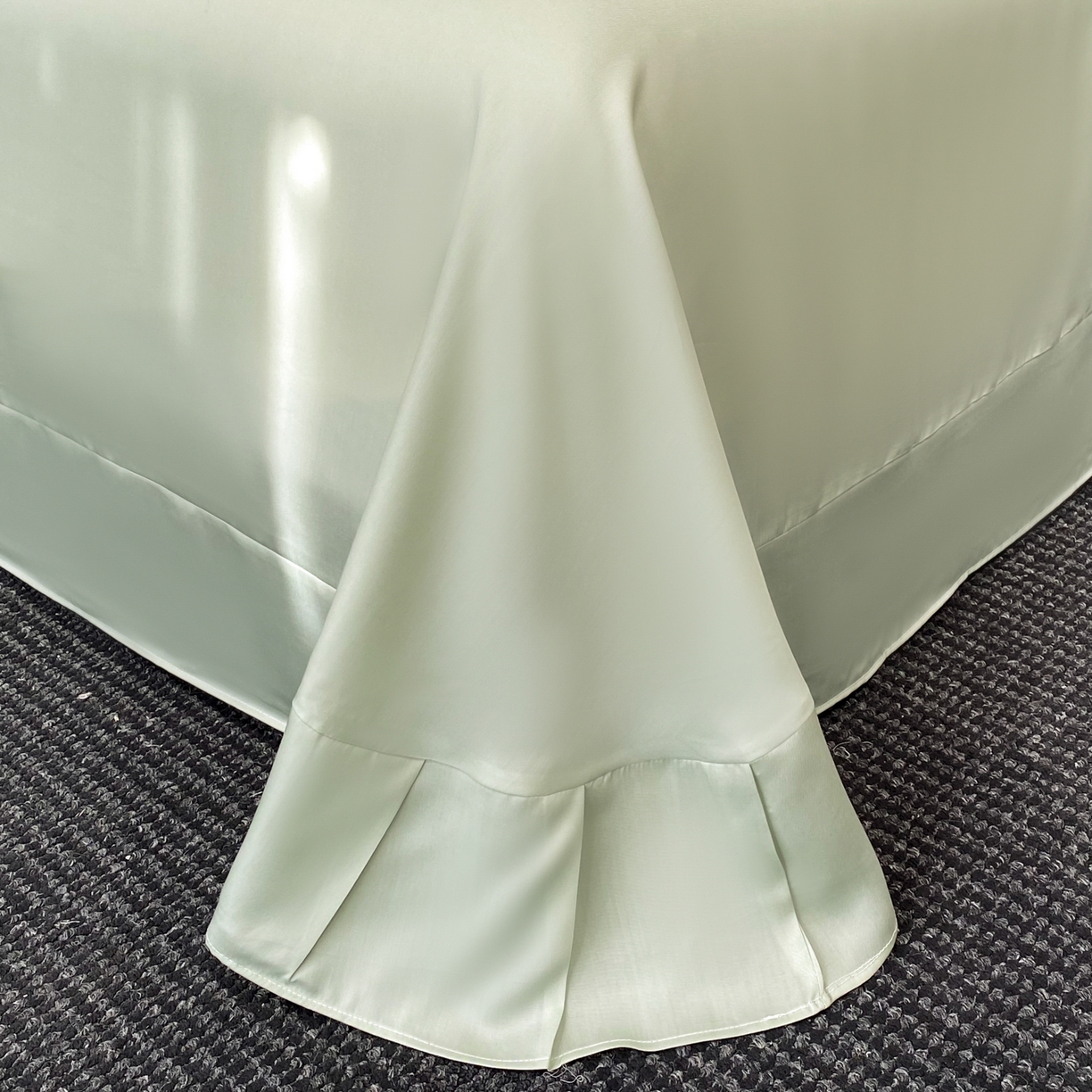 91家纺网 家纺一手货源 找家纺 启航家居 2026新款春夏天丝莱赛尔数码印花四件套 春溢然绿