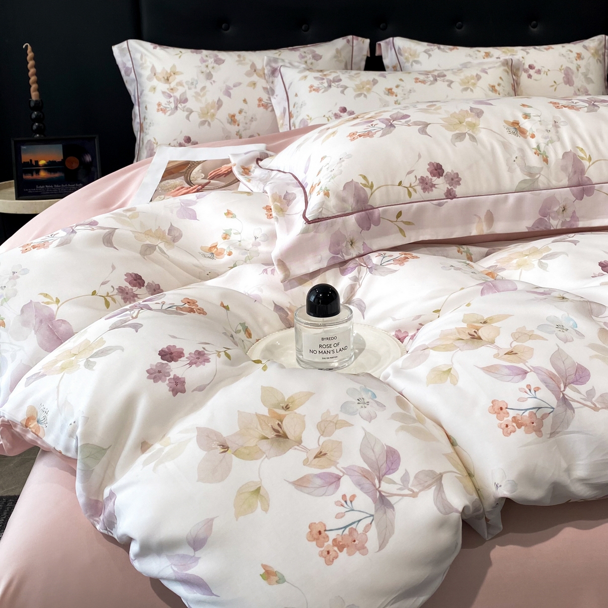 91家纺网 家纺一手货源 找家纺 启航家居 2026新款春夏天丝莱赛尔数码印花四件套 花颜外粉