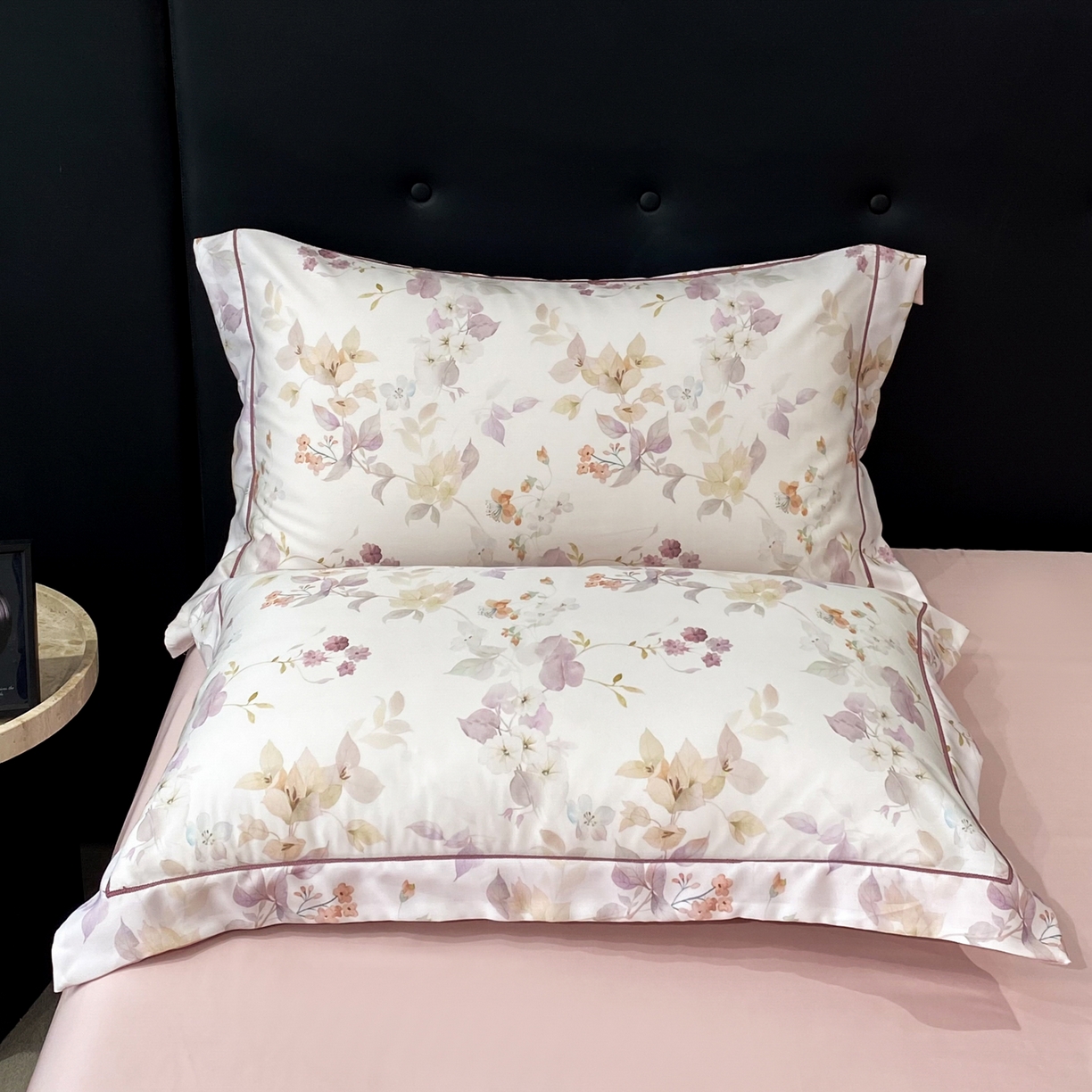 91家纺网 家纺一手货源 找家纺 启航家居 2026新款春夏天丝莱赛尔数码印花四件套 花颜外粉