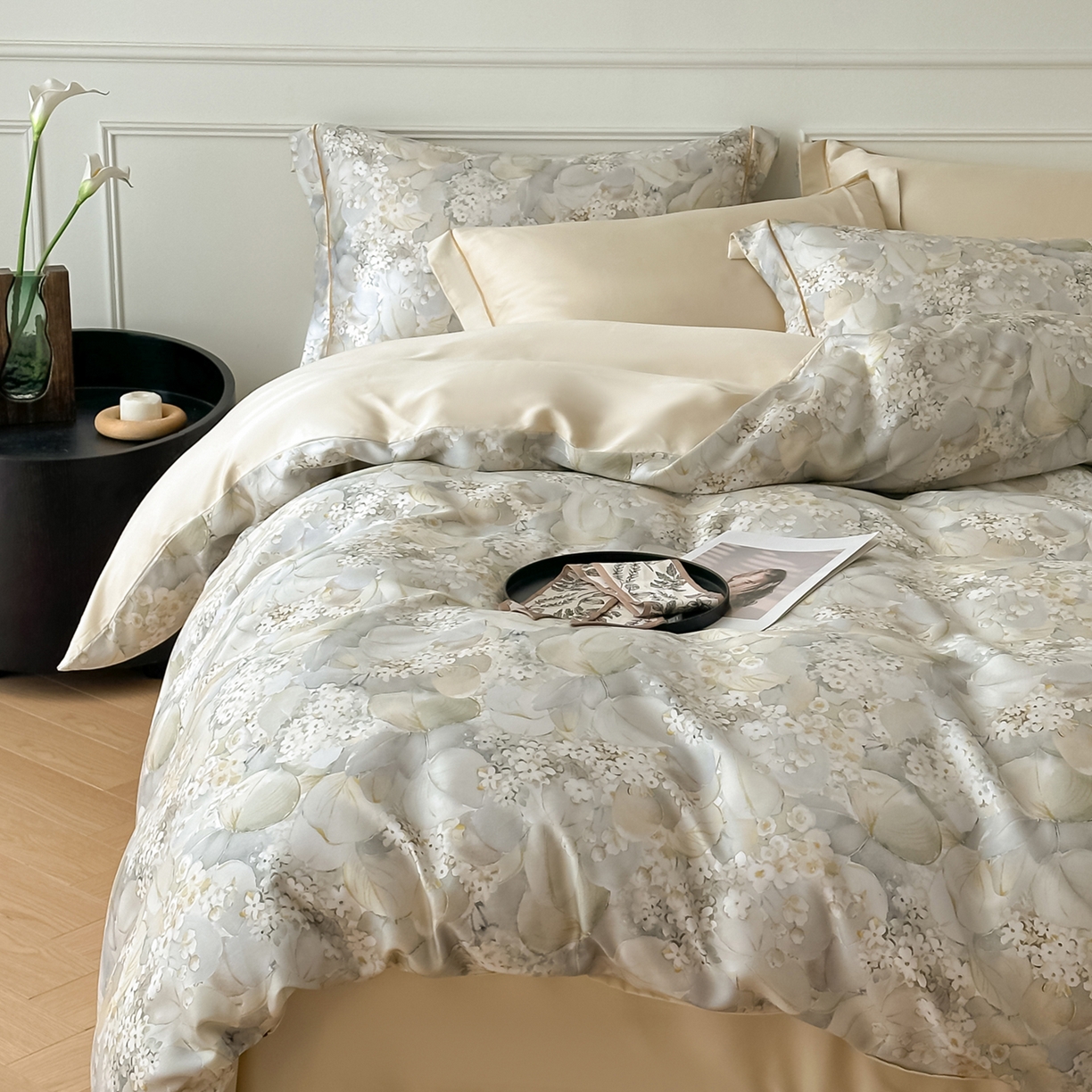 91家纺网 家纺一手货源 找家纺 启航家居 2026新款春夏天丝莱赛尔数码印花四件套 花园派对沙色