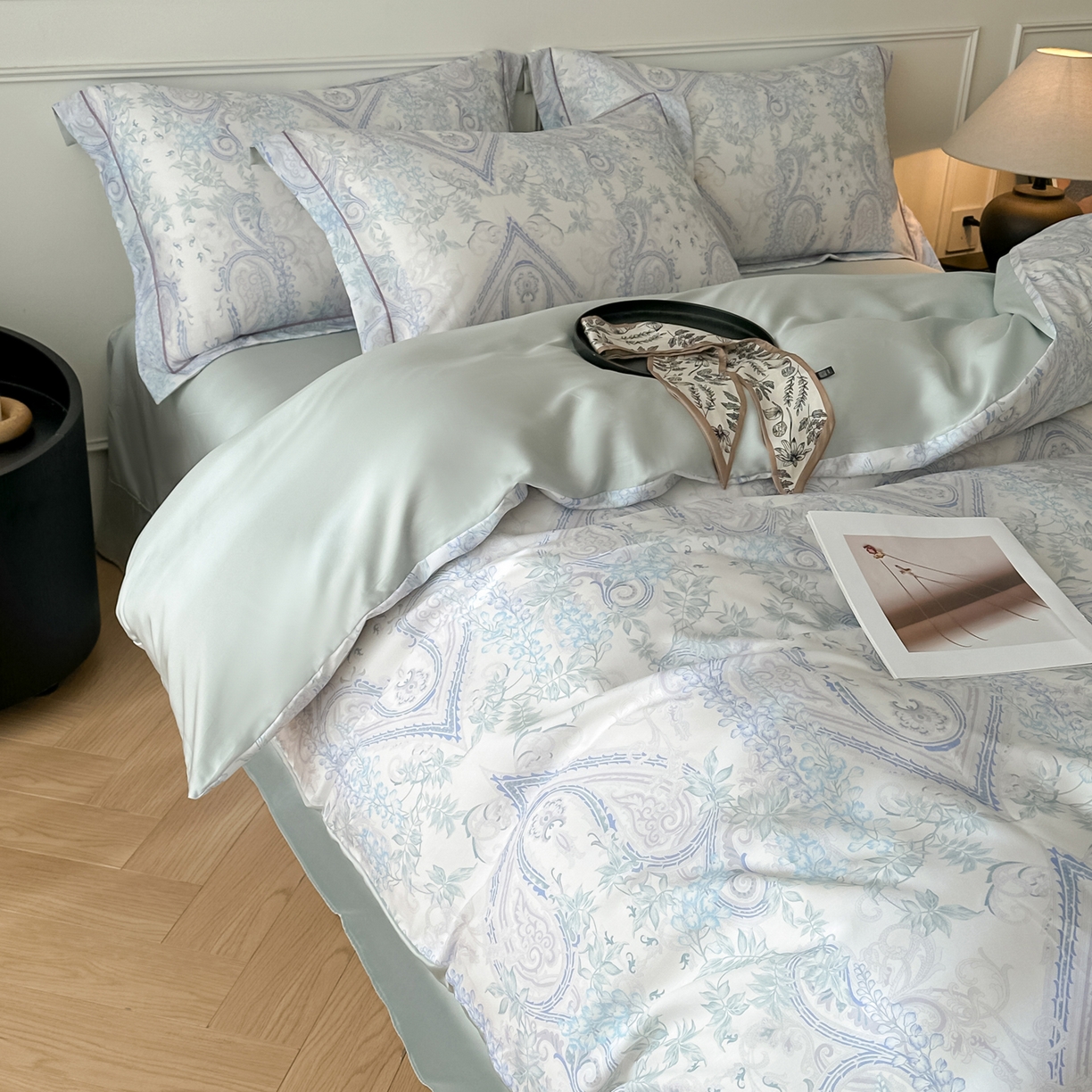 91家纺网 家纺一手货源 找家纺 启航家居 2026新款春夏天丝莱赛尔数码印花四件套 梦境之翼兰