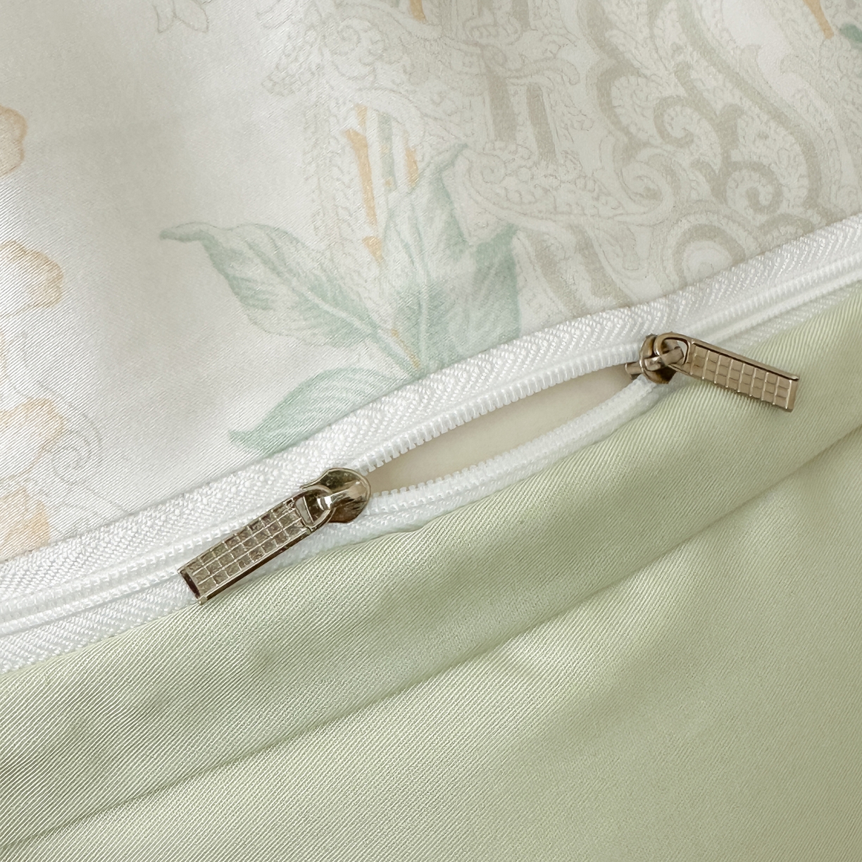 91家纺网 家纺一手货源 找家纺 启航家居 2026新款春夏天丝莱赛尔数码印花四件套 梦境之翼绿