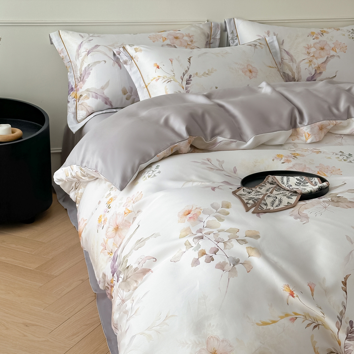 91家纺网 家纺一手货源 找家纺 启航家居 2026新款春夏天丝莱赛尔数码印花四件套 烟花间粉