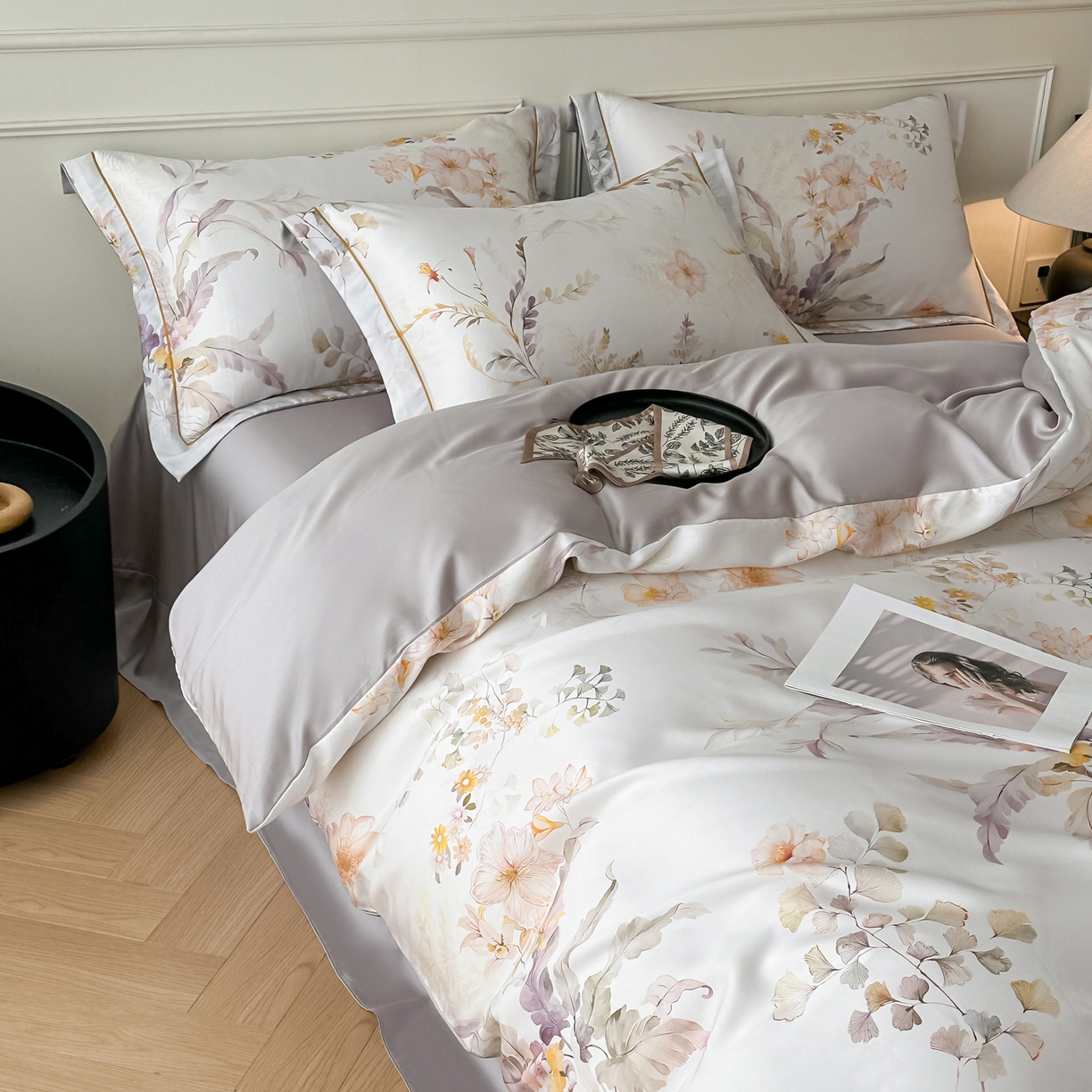 91家纺网 家纺一手货源 找家纺 启航家居 2026新款春夏天丝莱赛尔数码印花四件套 烟花间粉