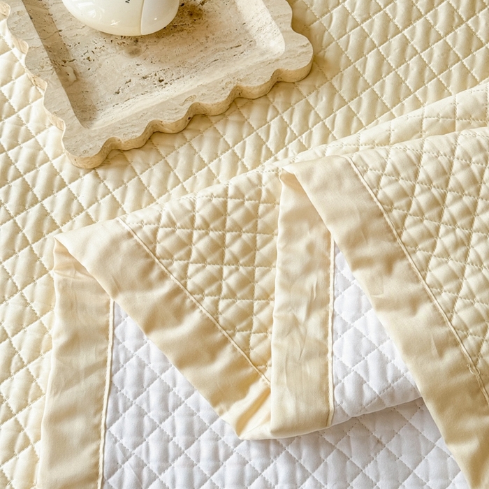 91家纺网 家纺一手货源 找家纺 法芙娜家纺 2026新款100S长绒棉床盖三件套 米黄