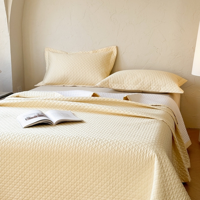 91家纺网 家纺一手货源 找家纺 法芙娜家纺 2026新款100S长绒棉床盖三件套 米黄