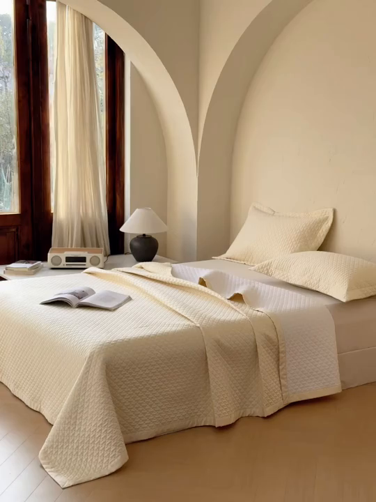 91家纺网 家纺一手货源 找家纺 法芙娜家纺 2026新款100S长绒棉床盖三件套 米黄