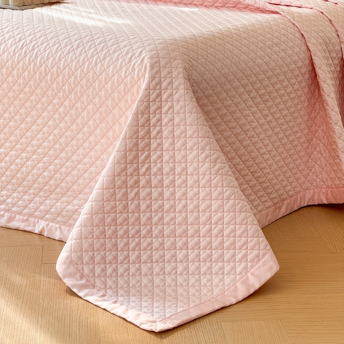 91家纺网 家纺一手货源 找家纺 法芙娜家纺 2026新款100S长绒棉床盖三件套 浅粉